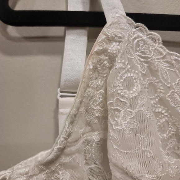 Wacoal Renaissance Rose Underwire Bra - Sz 40DDD US - Picture 6 of 8